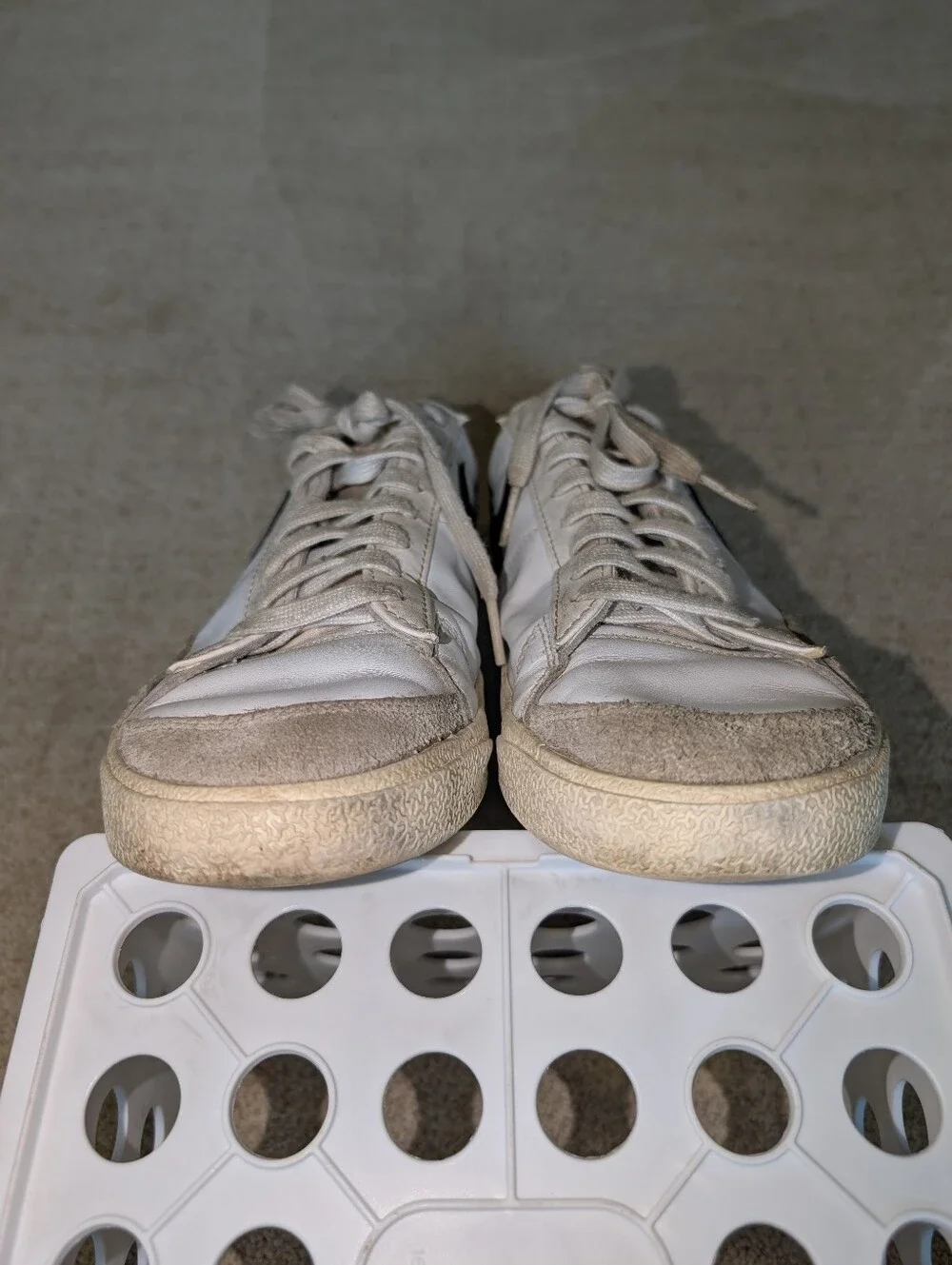 Nike Blazer White Black Low '77 Vintage Sneakers